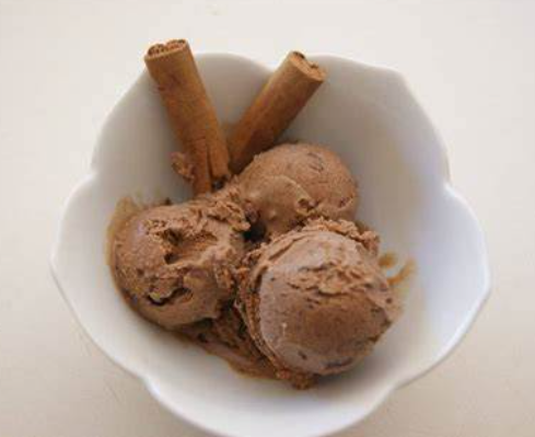 HOMEMADE CHOCOLATE ICE CREAM WITH CEYLON CINNAMON