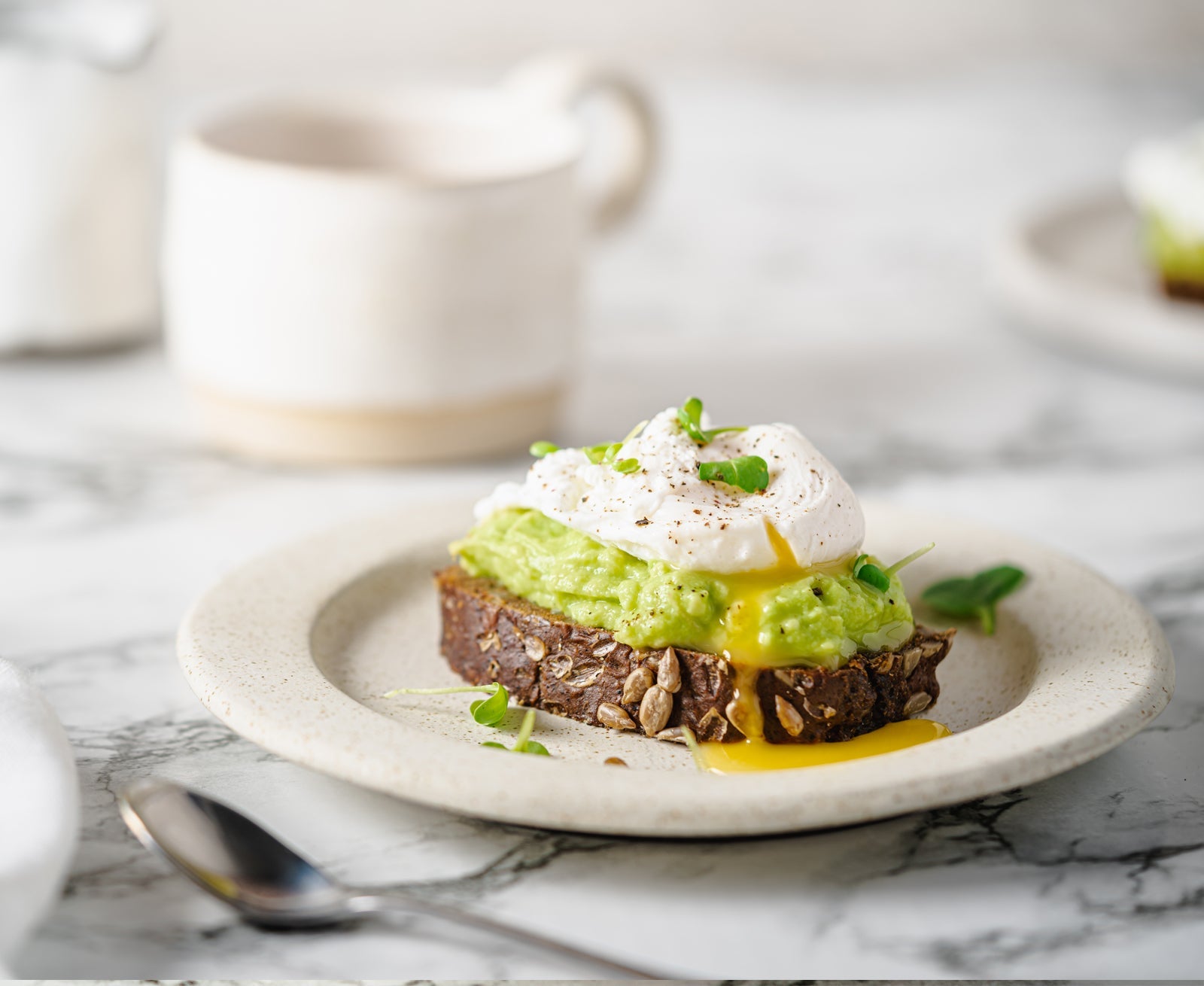 Avocado Toast with Poached Egg | Homtone Pizza Oven | DS-1433-SR